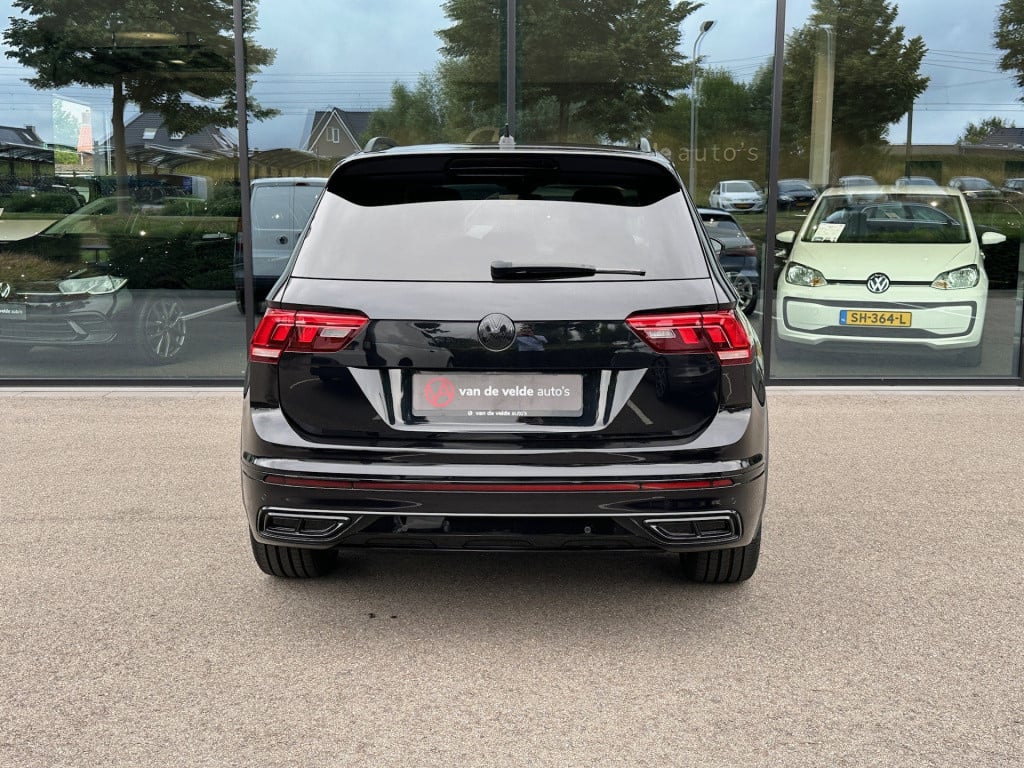 Volkswagen Tiguan 1.5 tsi 150pk dsg r-line | black style | leder | trekhaak