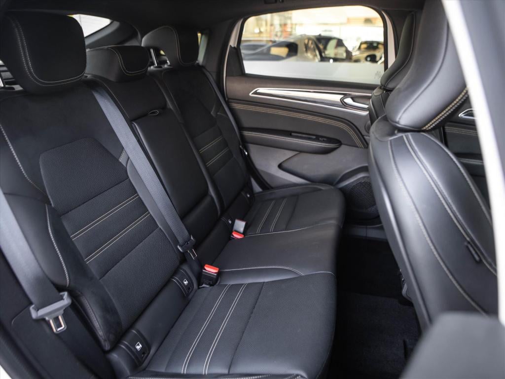 Renault Arkana 1.6 e-tech hybrid 145pk e-tech engineered automaat | panoram