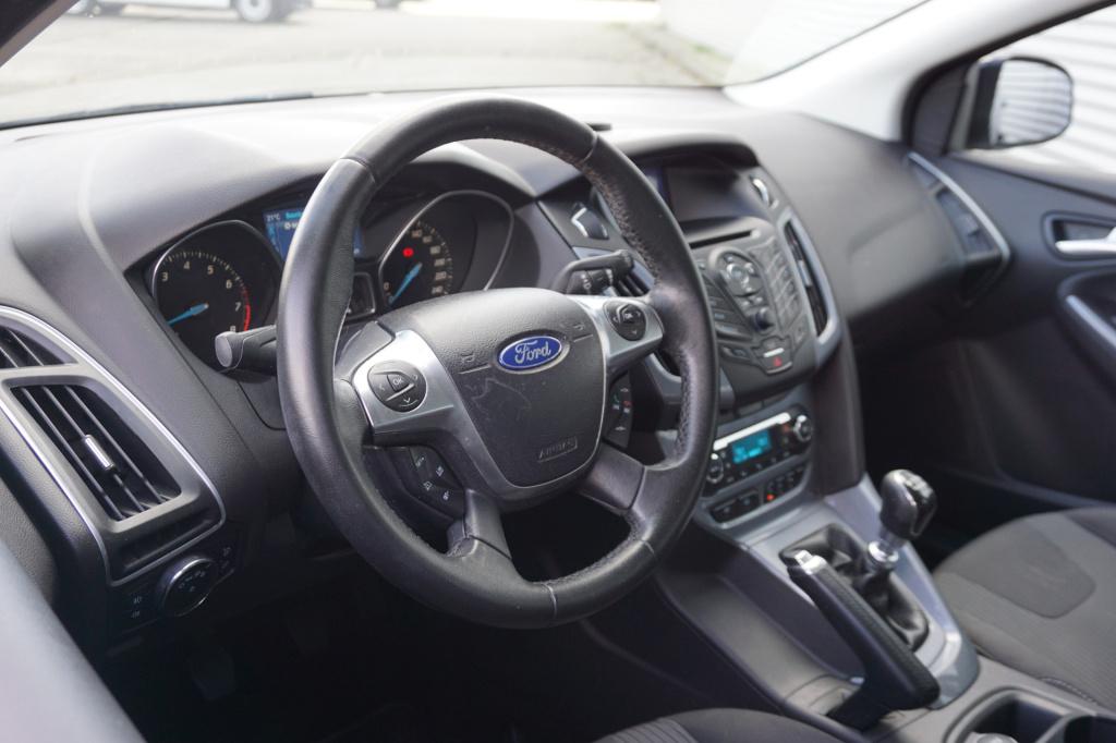 Ford Focus wagon 1.6 ecoboost lease titanium airco / navi / cruise / elektr