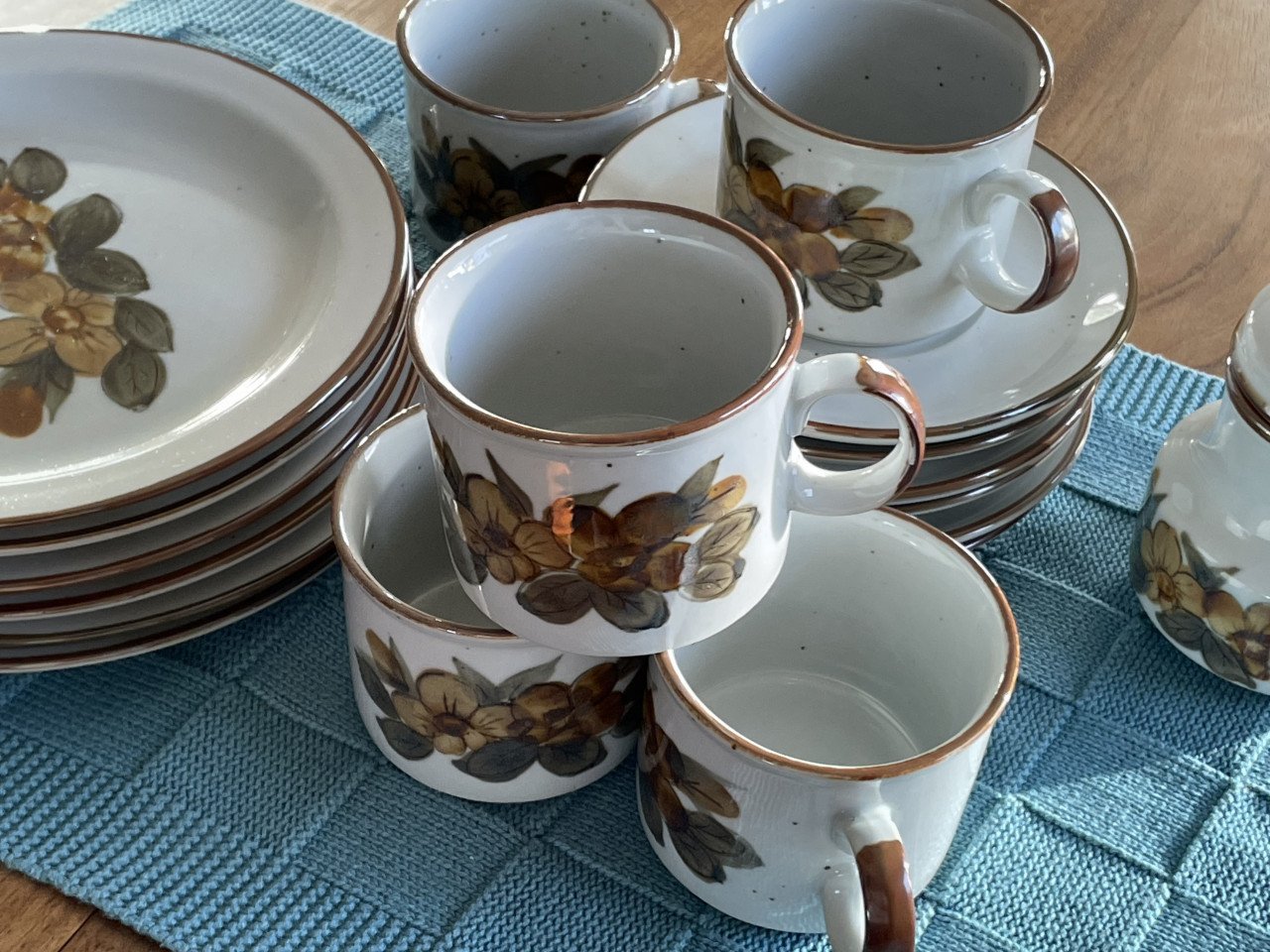 Retro ontbijtservies