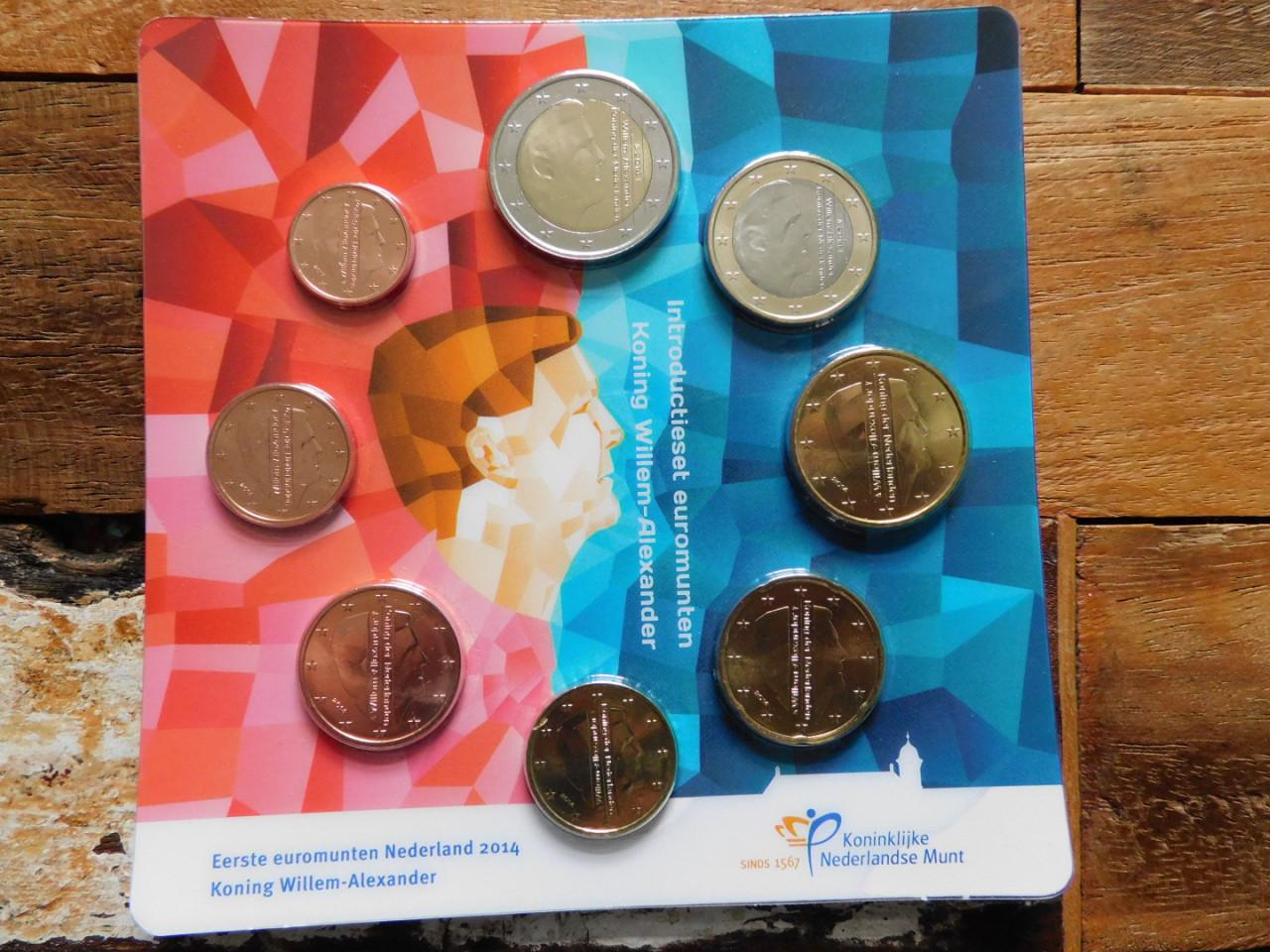 2 introductiesets euromunten Koning Willem Alexander 2014