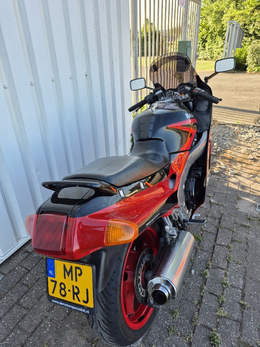 Kawasaki ZZR1100, sportieve toermotor