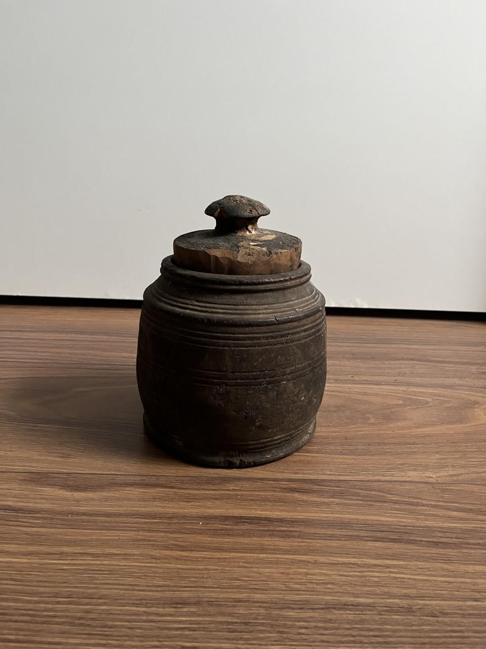 Houten potje met deksel