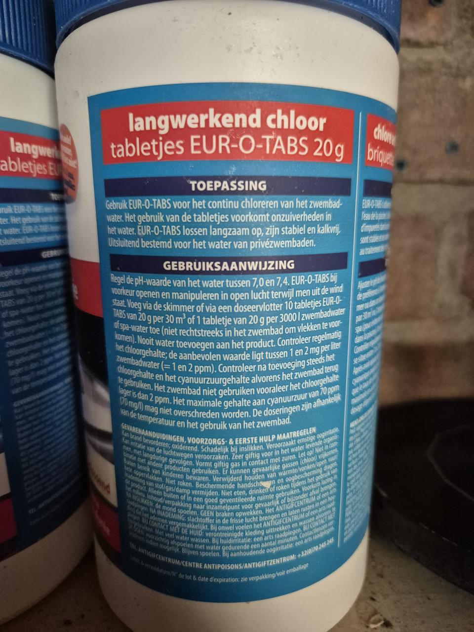 Chloor tabletten zwembad