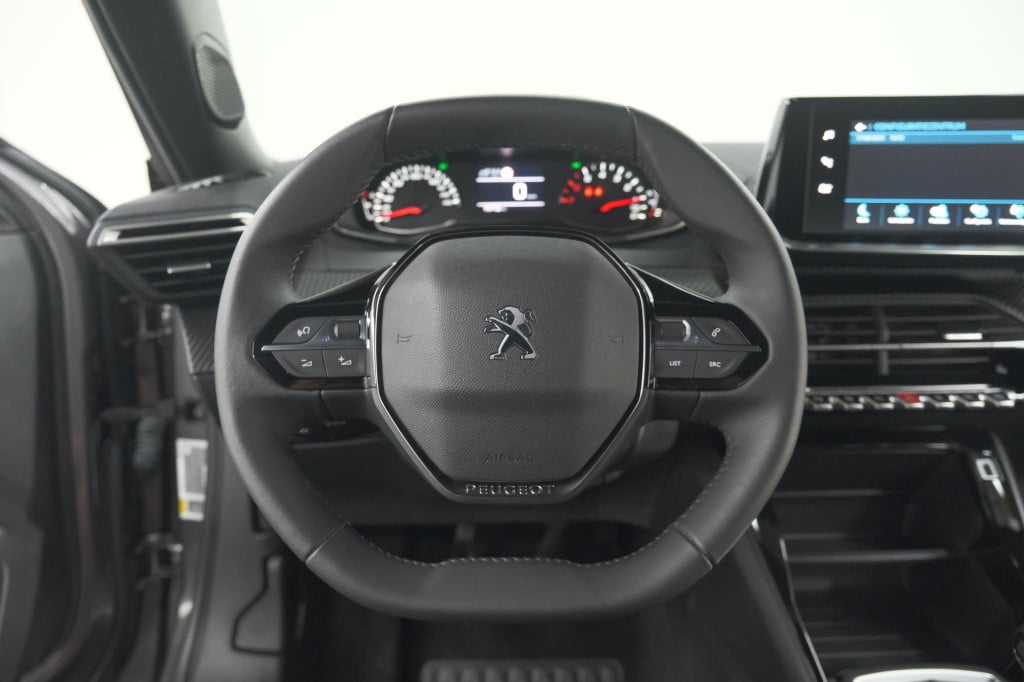 Peugeot 2008 puretech 130 active | camera | apple carplay | parkeersensoren