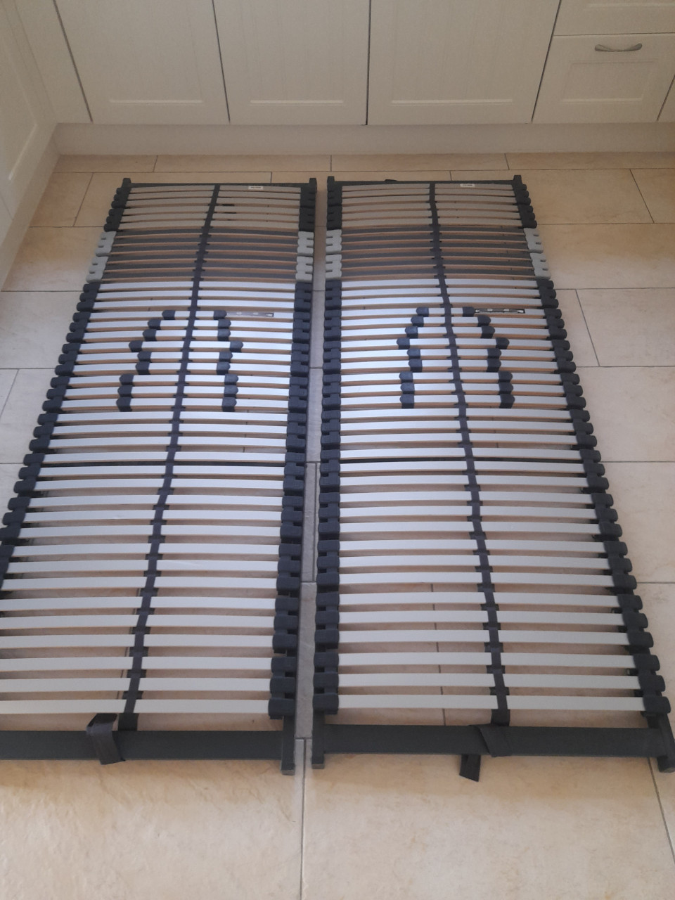 Stevige 2x 70 x 200 Lattenbodems (in goede nette staat )