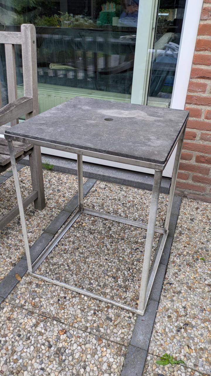 Vijvertafel/ ornament