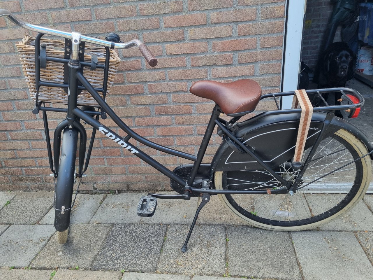 Mooie zwarte fiets