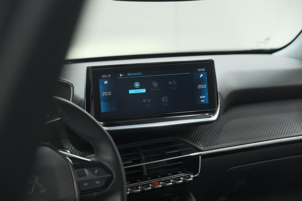 Peugeot 2008 puretech 130 allure | camera | apple carplay | navigatie | par