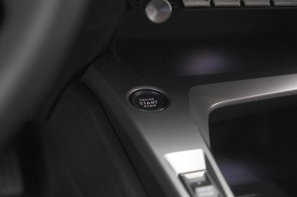 Peugeot 308 puretech 110 active pack business | parkeersensoren | apple car