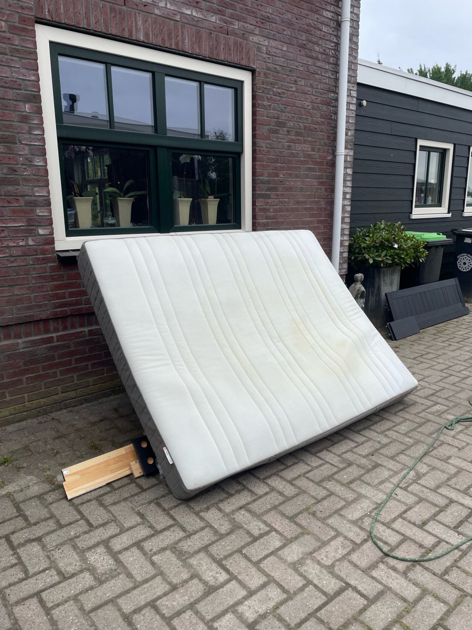 Houten bed 200x160 inclusief matras