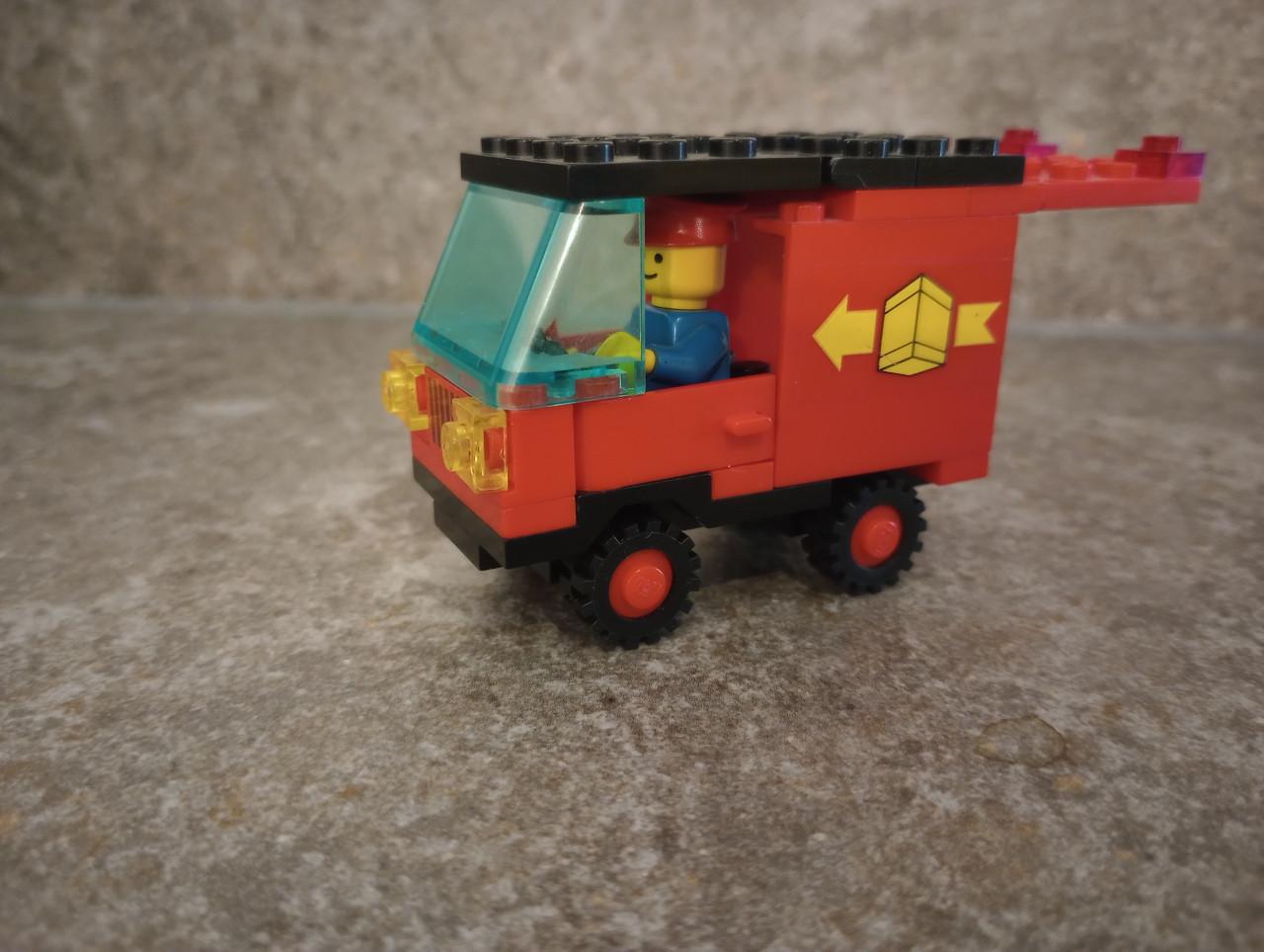 Lego 6624 Delivery Van