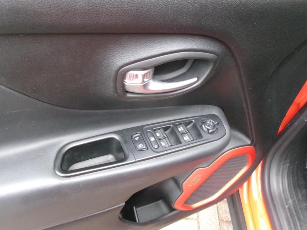 Jeep Renegade 1.4 multiair limited opening-edition tr.haak