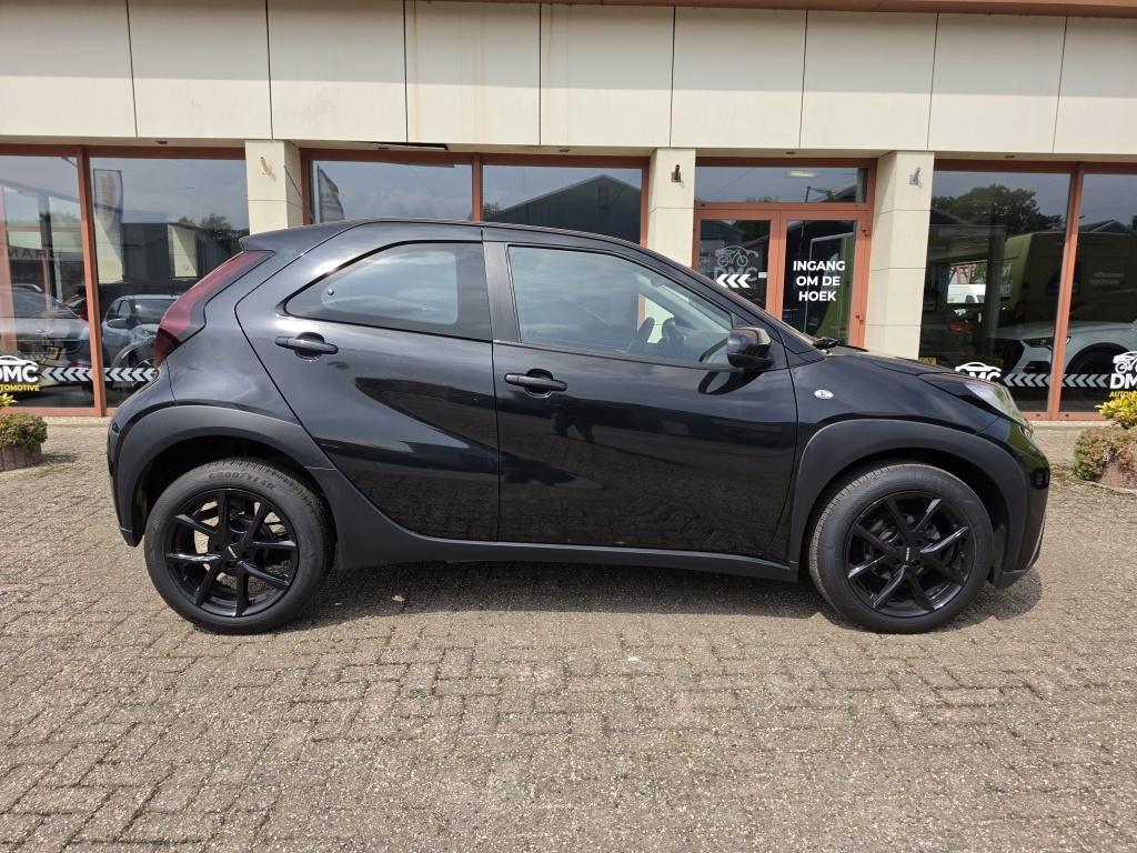 Toyota Aygo x 1.0 vvt-i mt play | adap cruise contr| nap | nieuwe velgen & 