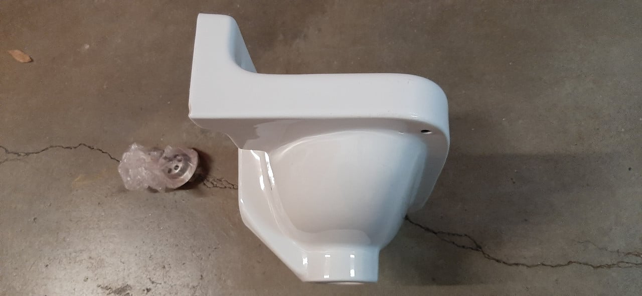 Kleine wastafel voor toilet