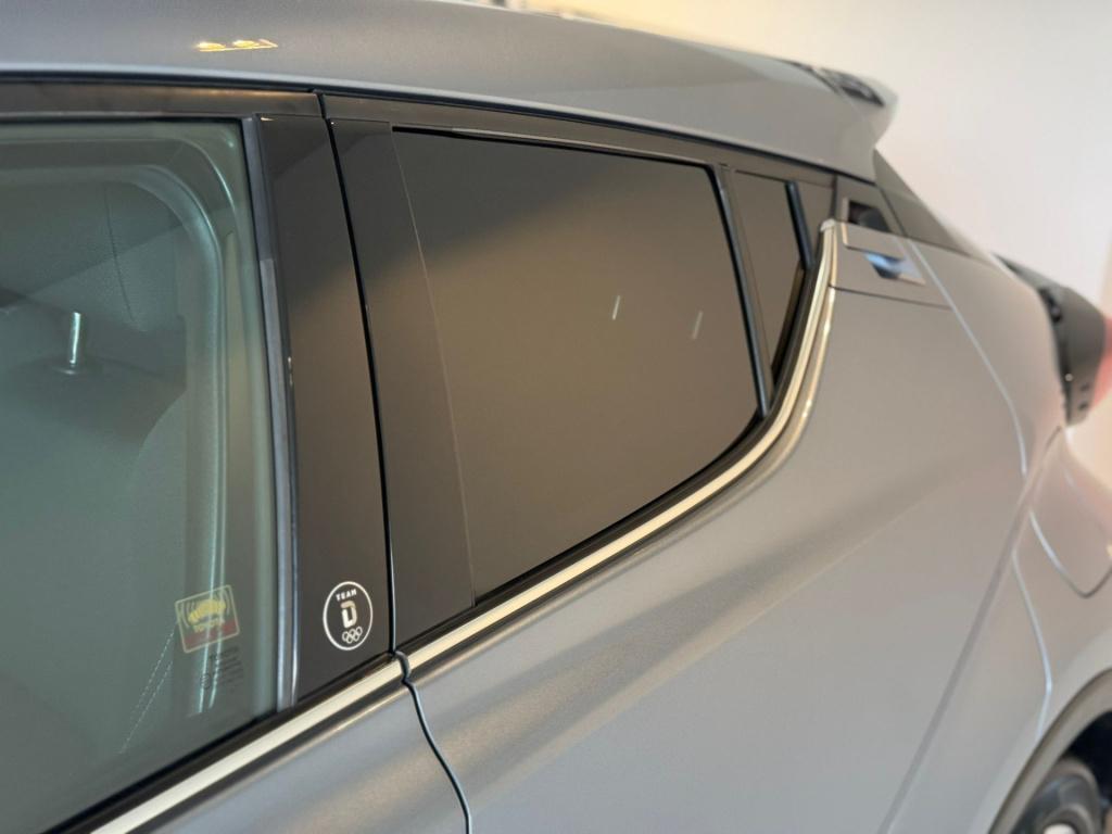 Toyota C-hr 1.8 hybrid business plus