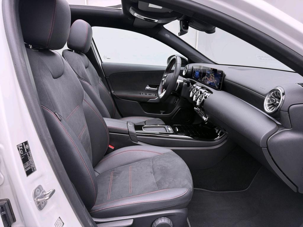 Mercedes-Benz A-Klasse 250 e business solution amg | panoramadak | trekhaak