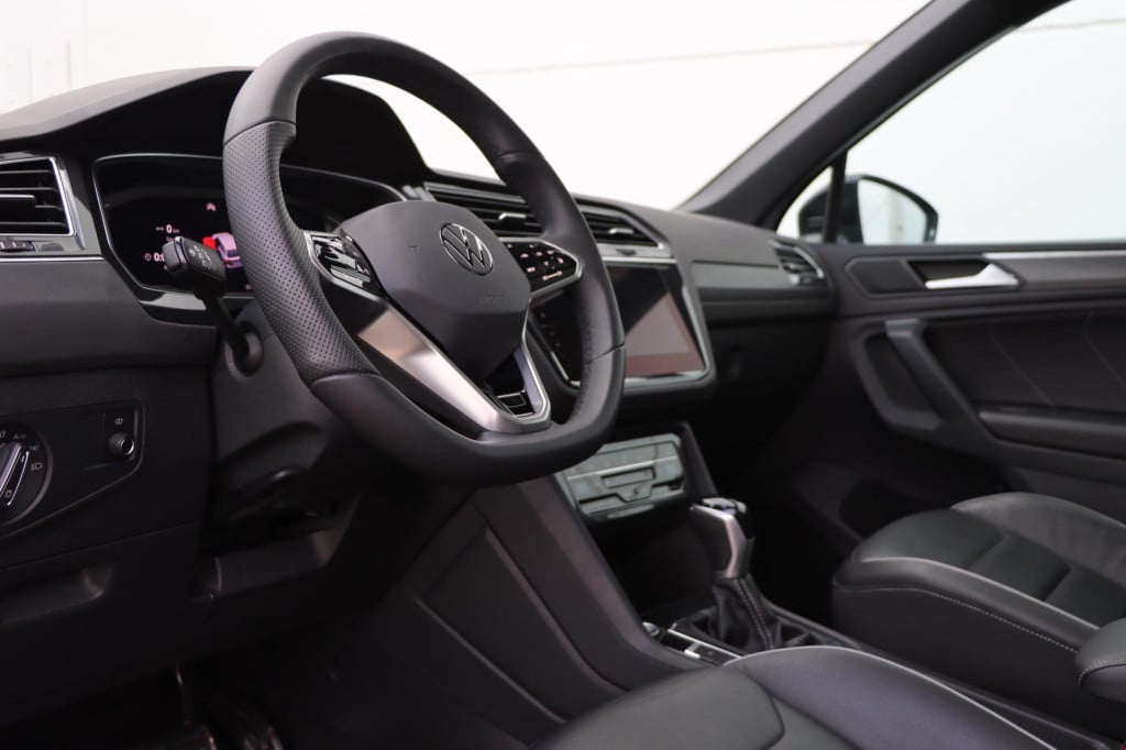 Volkswagen Tiguan 1.4 tsi ehybrid r-line business black style 245pk