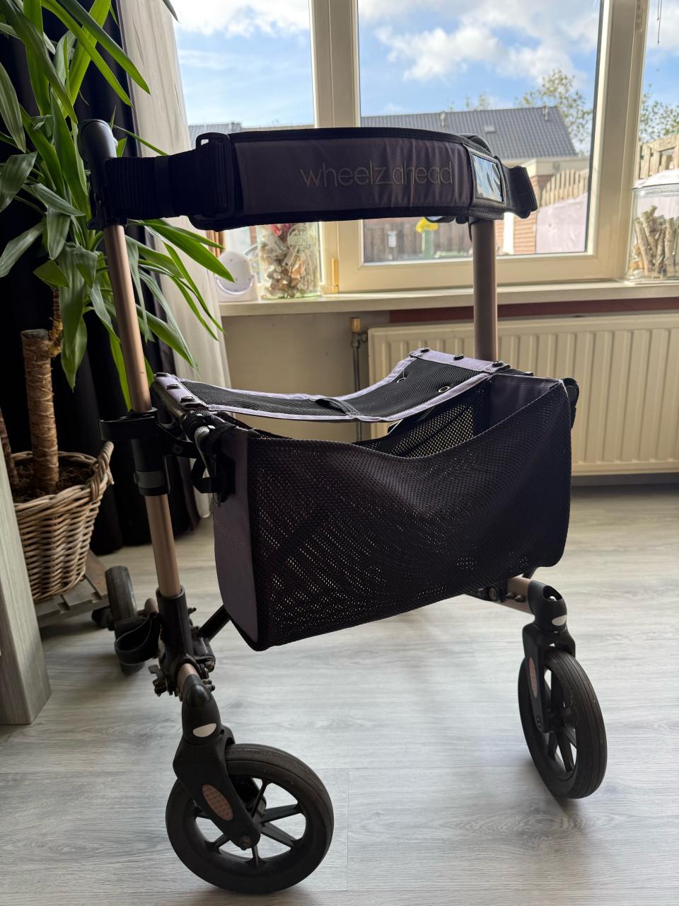 Te koop: WheelzAhead rollator zo goed als nieuw !