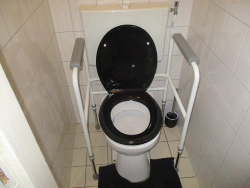 Sta op hulp voor toilet of stoel    /  looprek