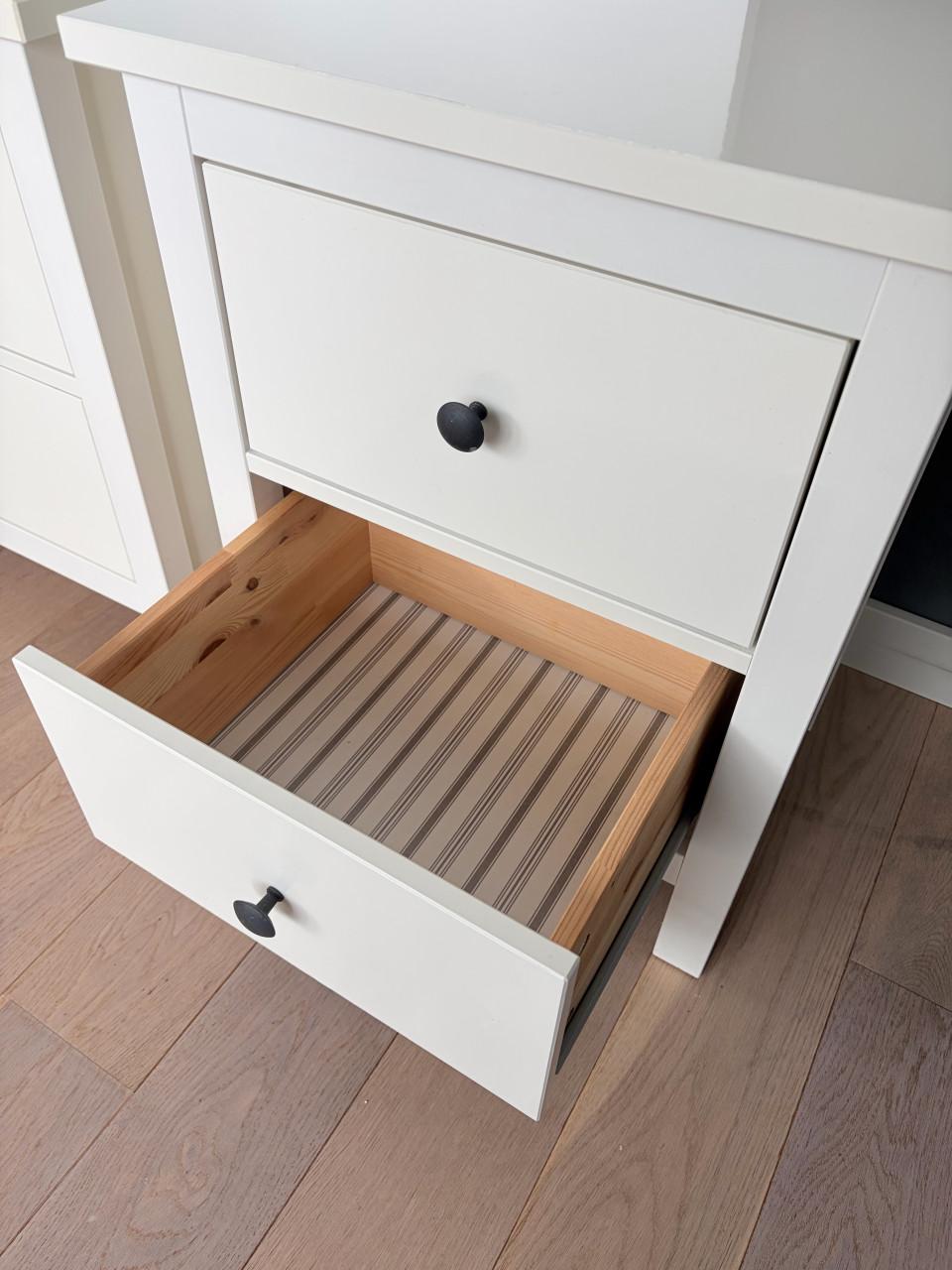 2x Ikea Hemnes nachtkastjes