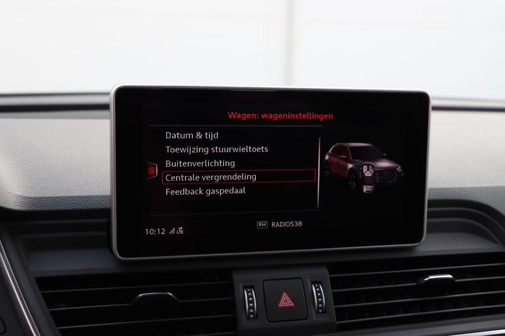 Audi Q5 50 tfsie quattro s-line edition competition 300pk s-tronic | soh 92