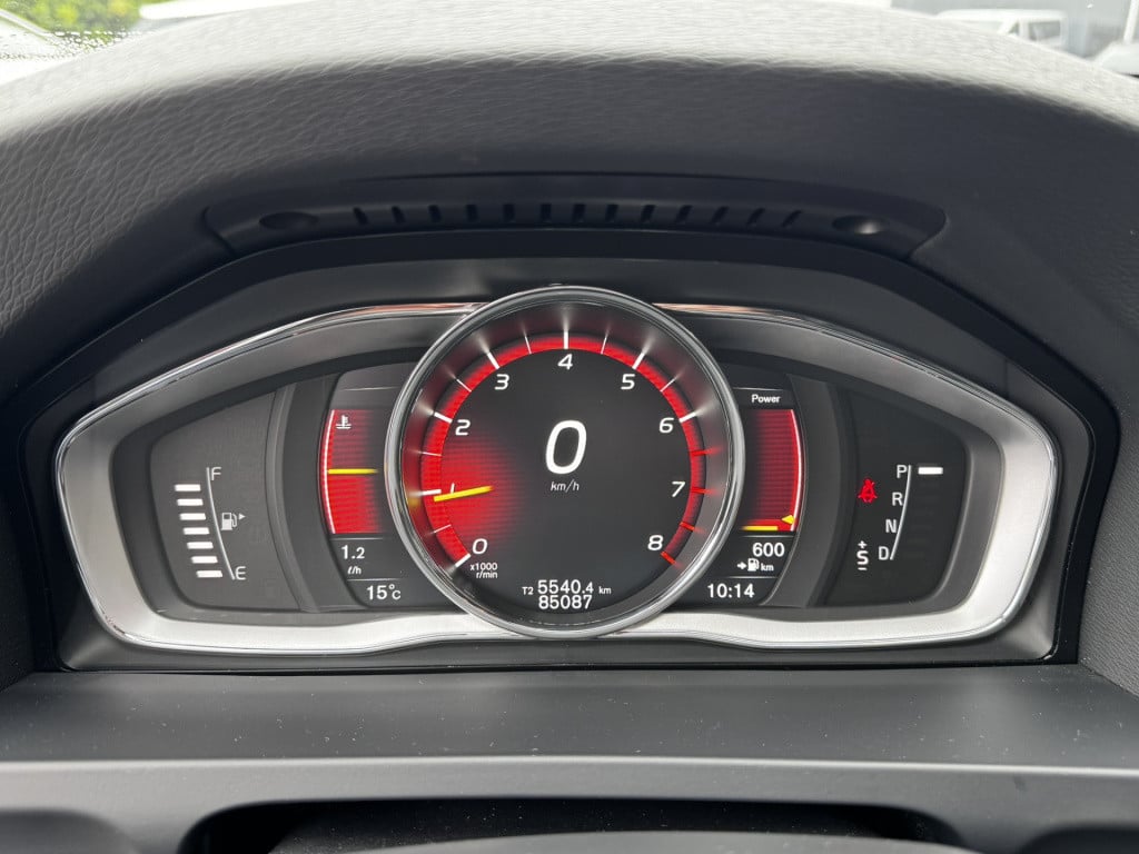 Volvo V60 cross country 2.0 t5 polar+ | 19" lmv | on-call | trekhaak