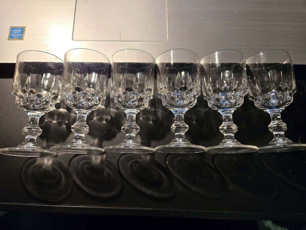 6 likeurglazen van het merk Luminarc. H 9 cm