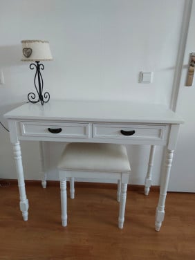 Kaptafel / sidetable (of bureau)