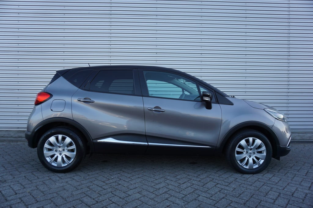Renault Captur 0.9 tce dynamique airco / navi / parkeers. / lm velgen / tre