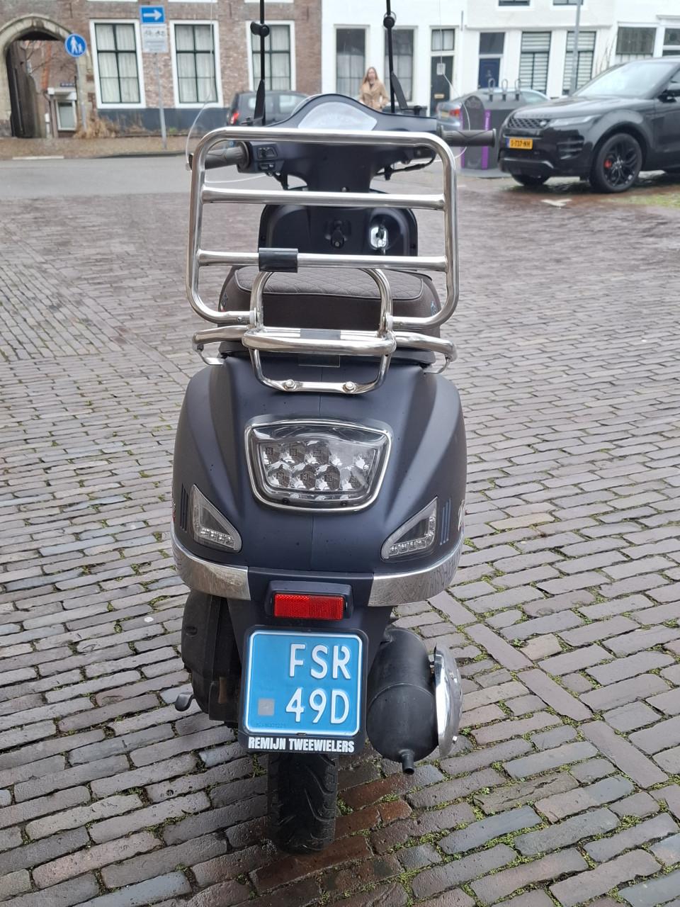 Scooter GTS Toscane Exclusieve