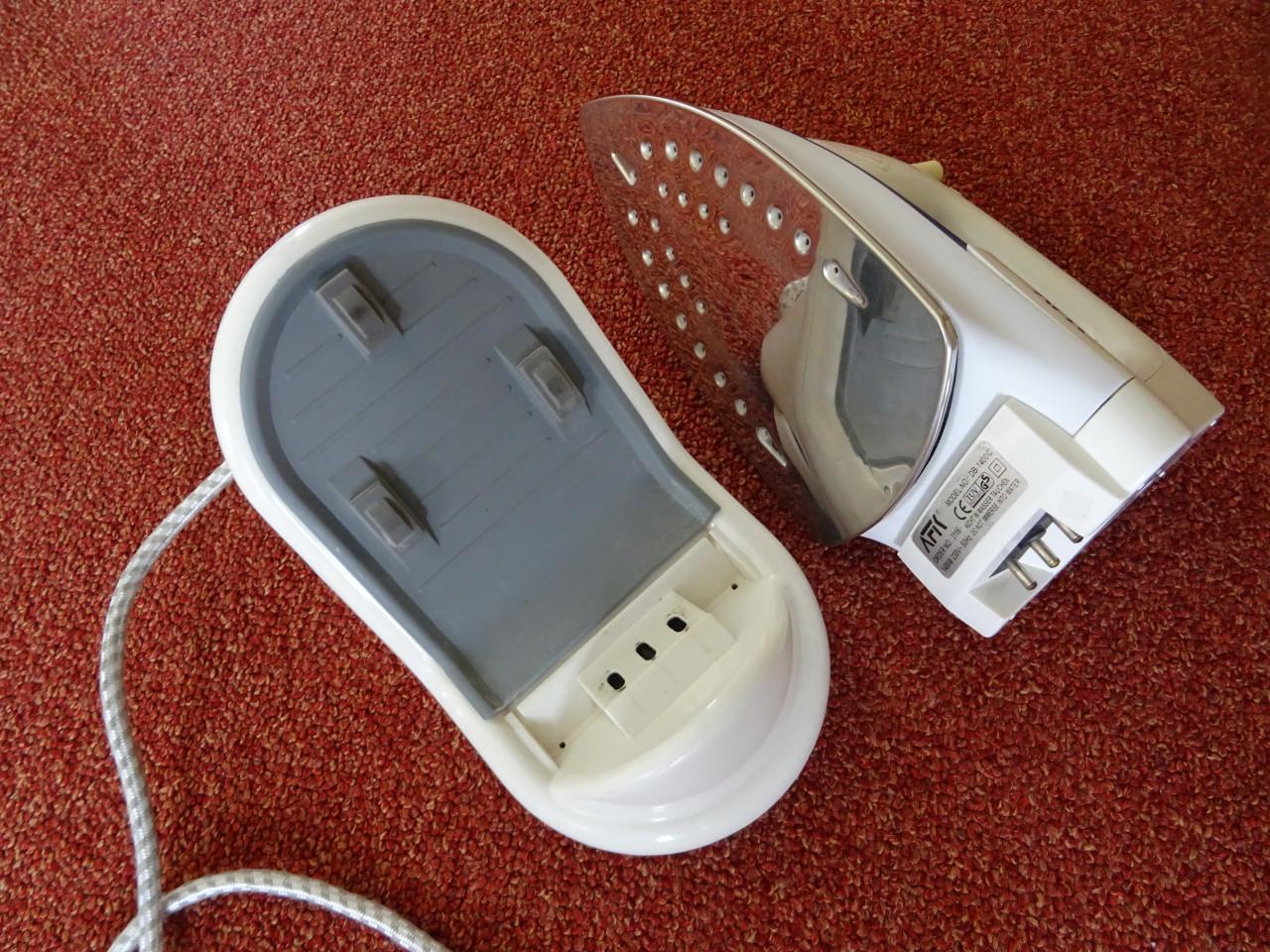 Stoomstrijkijzer 1400W zonder snoer