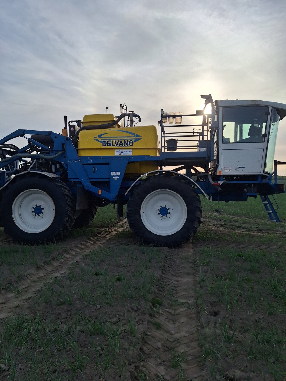 Delvano Euro Trac zelfrijdende spuitmachine
