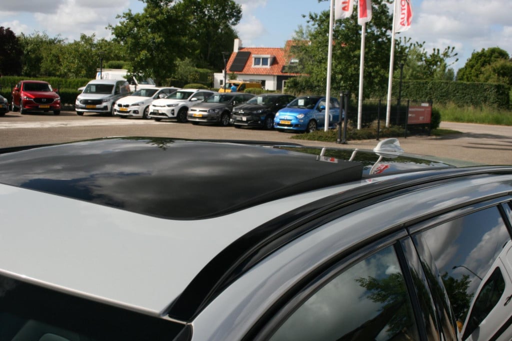 Volvo V60 2.0 t6 recharge awd r-design