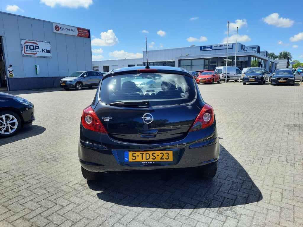 Opel Corsa 1.2-16v berlin