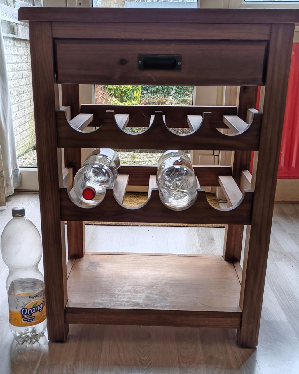 Houten wijnrek voor 8 flessen met lade en legplank