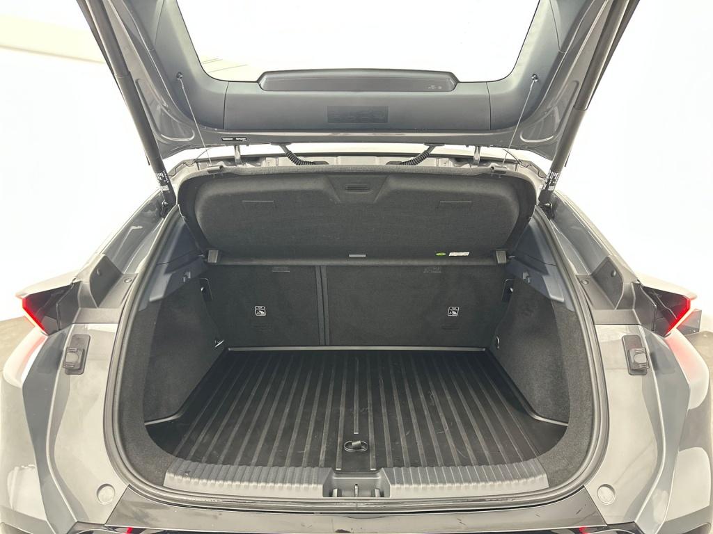 Lynk & Co 02 core 66kwh 272pk| 1600kg trekg| pano|adap.cruise| carplay | ac