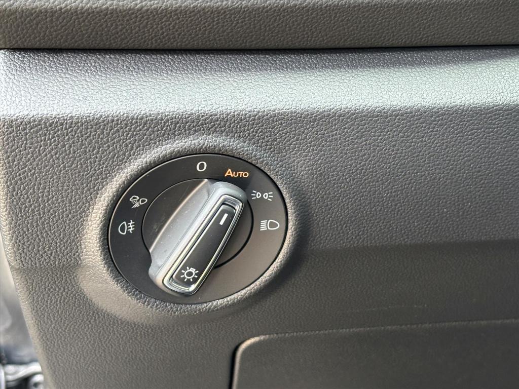 Volkswagen T-roc 1.5 tsi 150pk 7-dsg r-line|camera| dodehoek|carplay|led| r