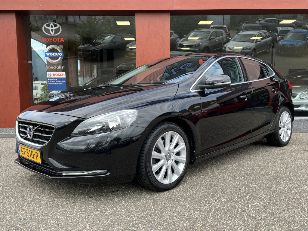 Volvo V40 2.0 t3 momentum | cruise | lmv 17'' | navi