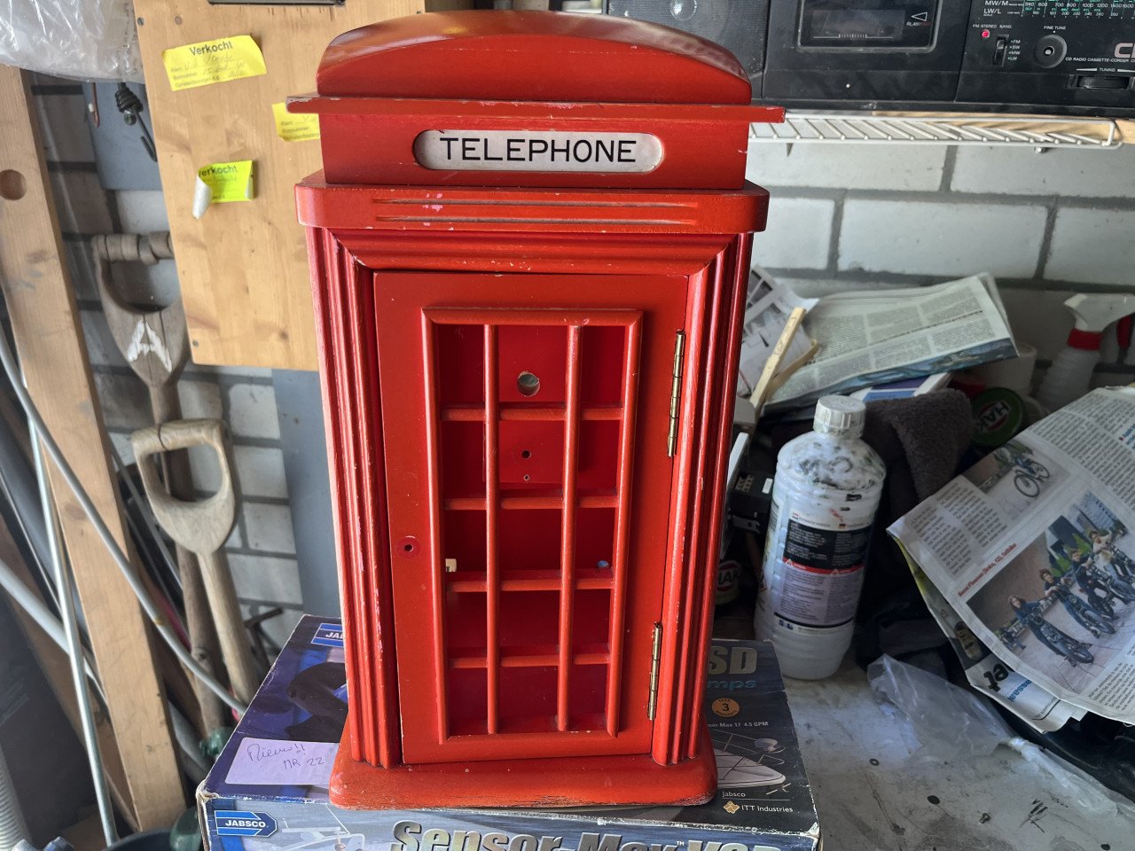 Houten telefooncel Londen rood
