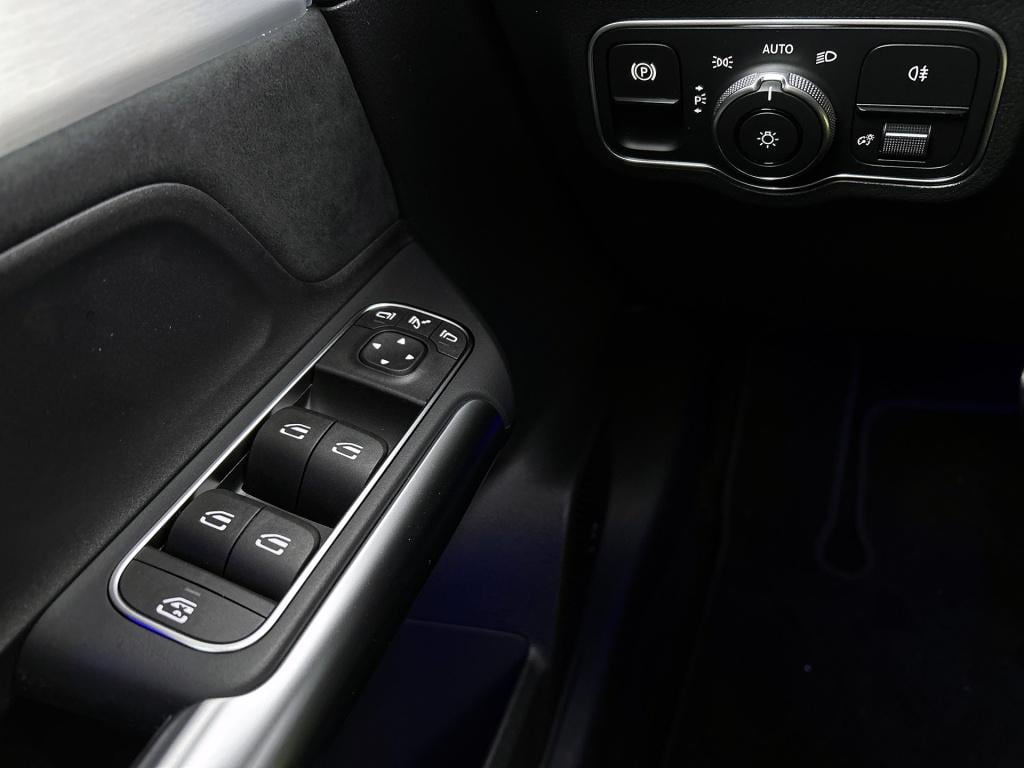 Mercedes-Benz Gla-klasse 250 e 140 year edition | premium plus pakket | pan