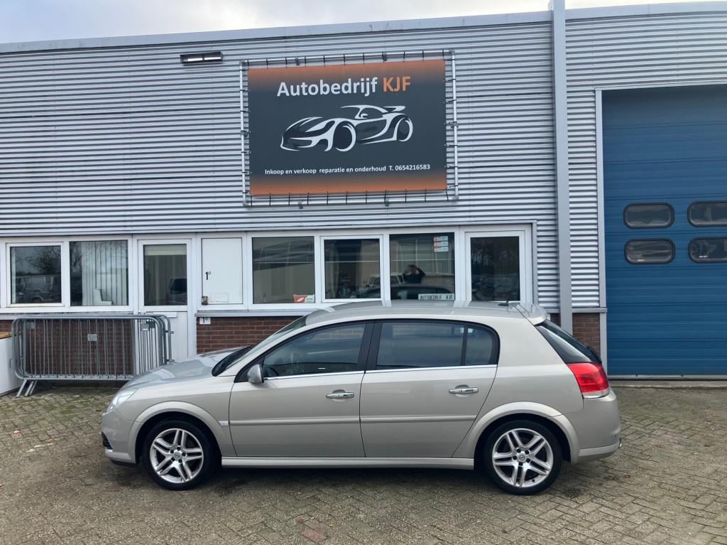 Opel Signum 2.0 turbo executive 175 pk