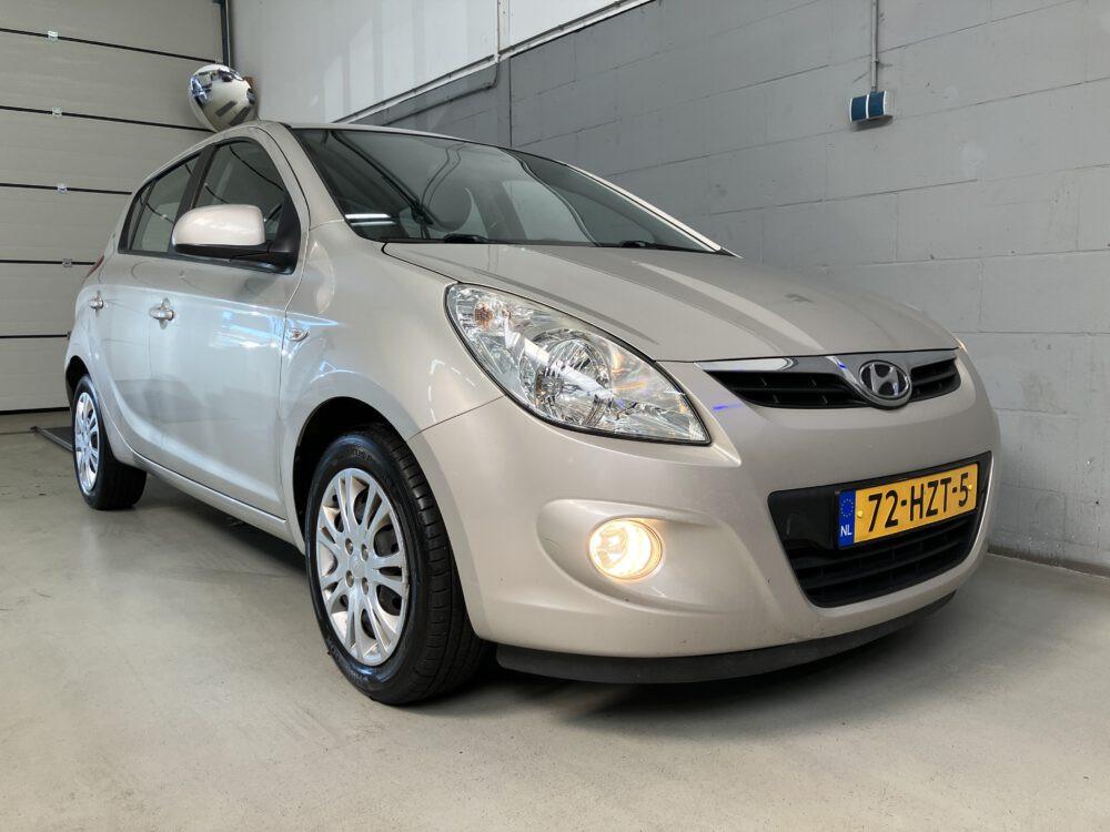 Hyundai i20 1.4 DynamicVersion Automaat