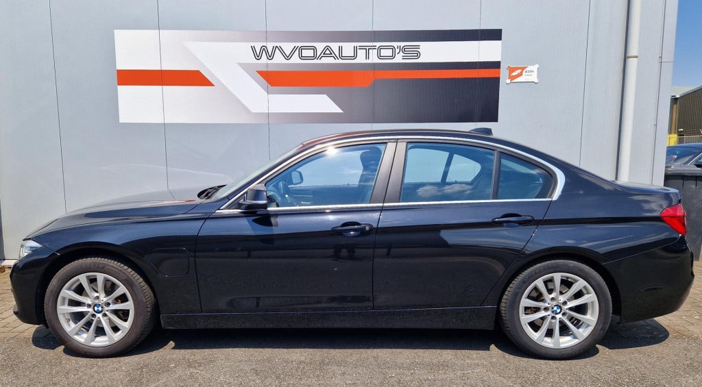 BMW 3-serie 330e centennial high executive