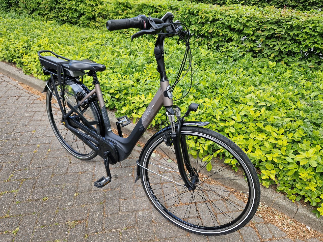 Schitterende Gazelle Orange met Bosch middenmotor