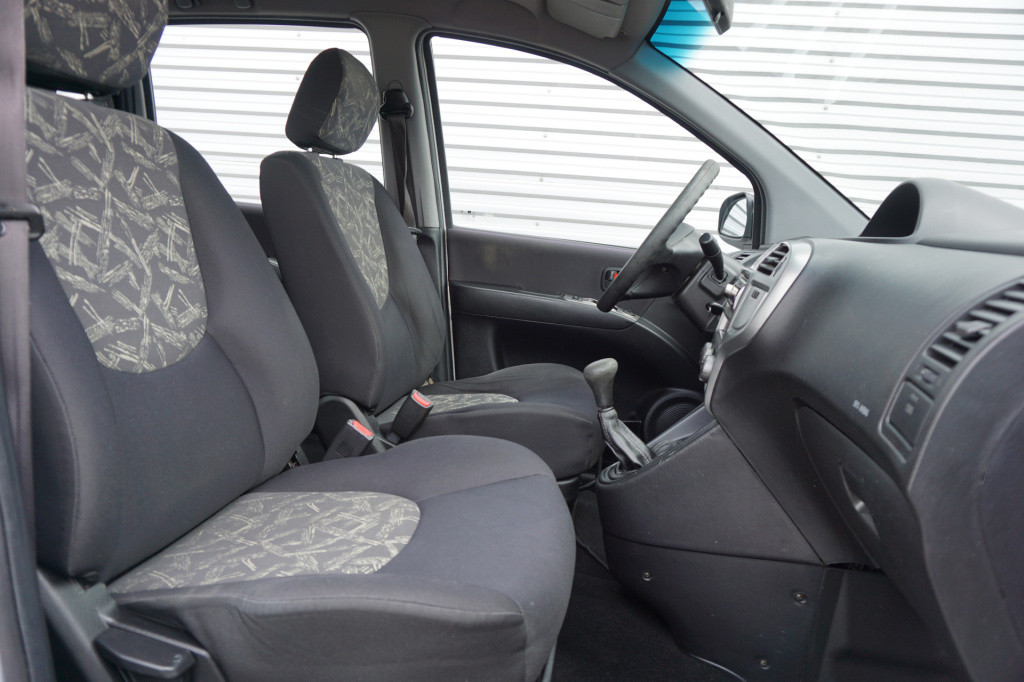Hyundai Matrix 1.6i silver edition airco / elektr. ramen / trekhaak / nap