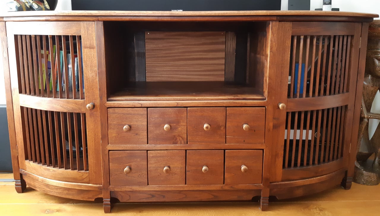 Teak houten kast/dressoir