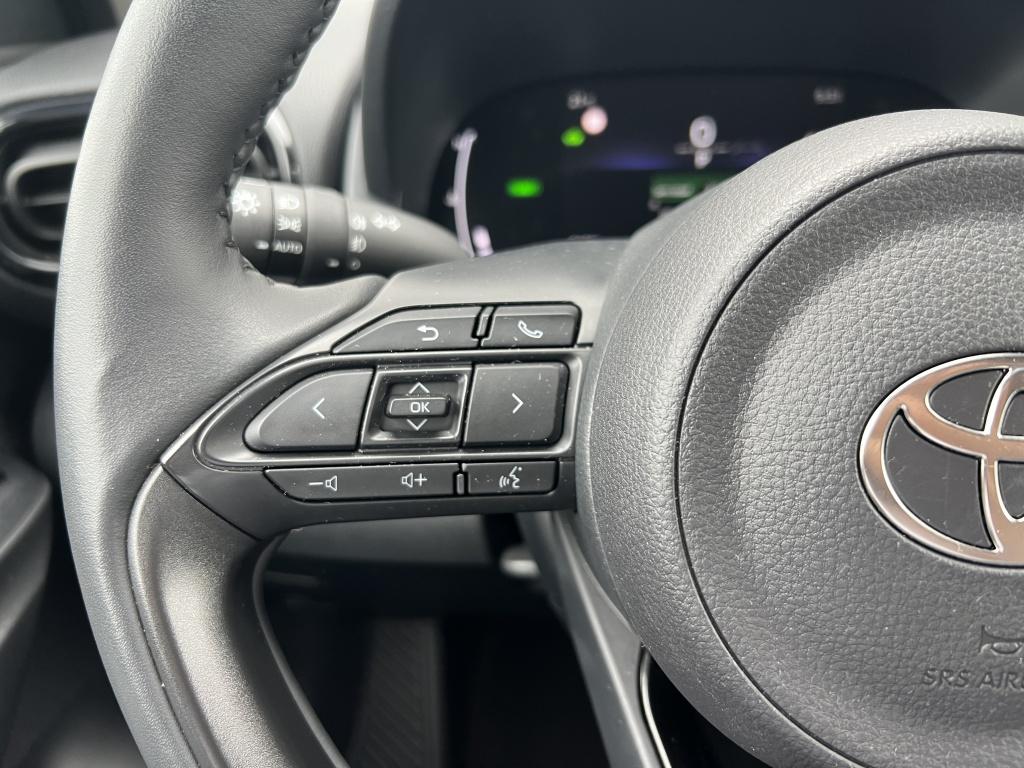 Toyota Yaris 1.5 hyb. 115 dynam | parkeersensoren | stoel+ stuur verwarming