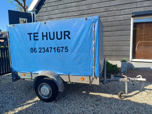 Te huur aanhanger met huif