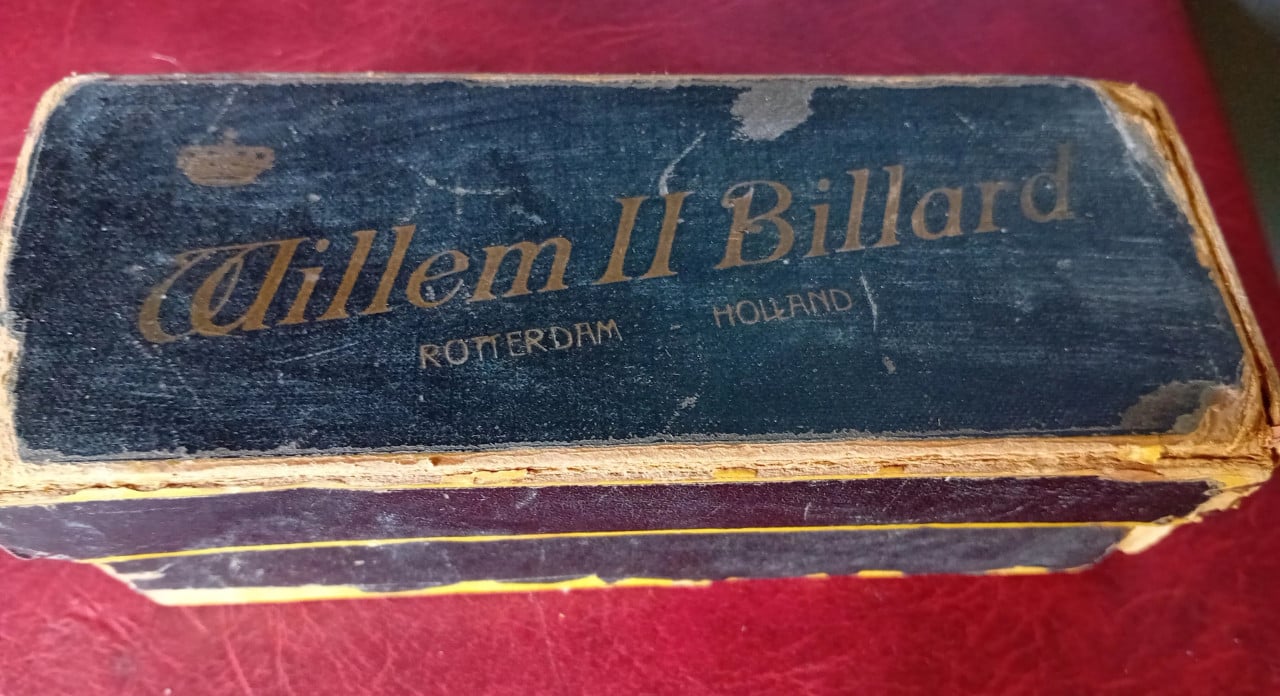 4 oude Willem 2 biljardballen rotterdam holland